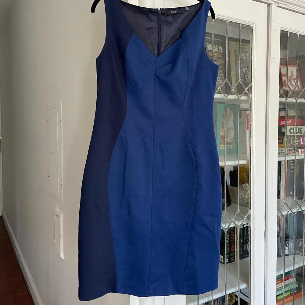 Tahari Blue color-blocked sheath dress